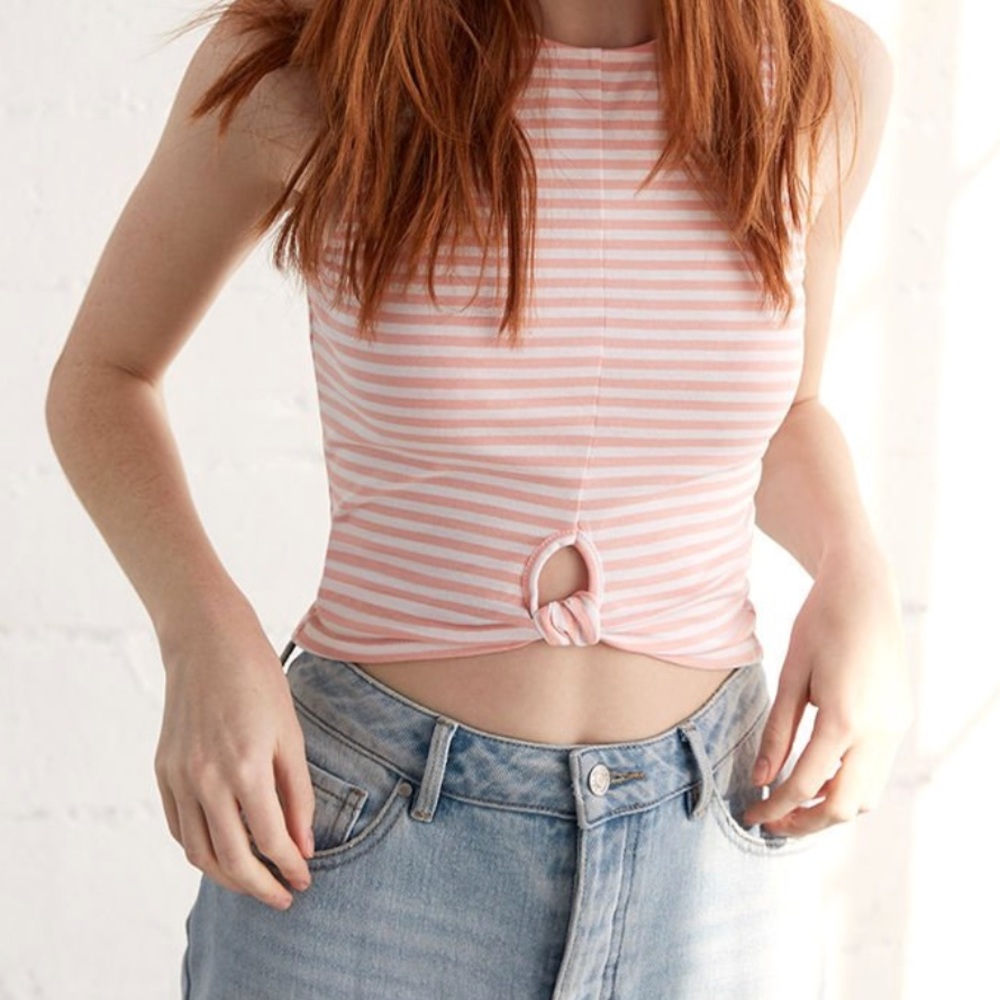 Pacsun — Boyfriend Knot Front Muscle Tank Top